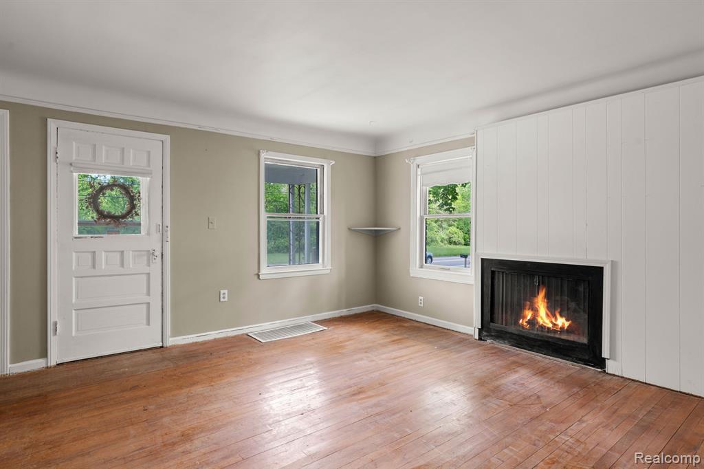 26291 Pennsylvania Road Romulus, MI 48174 - Photo 5 of 43