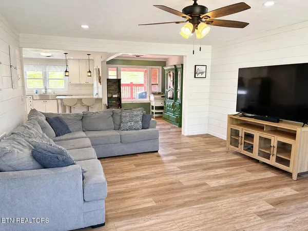 $420,000 | 573 Patterson Road, Harrogate, TN 37752