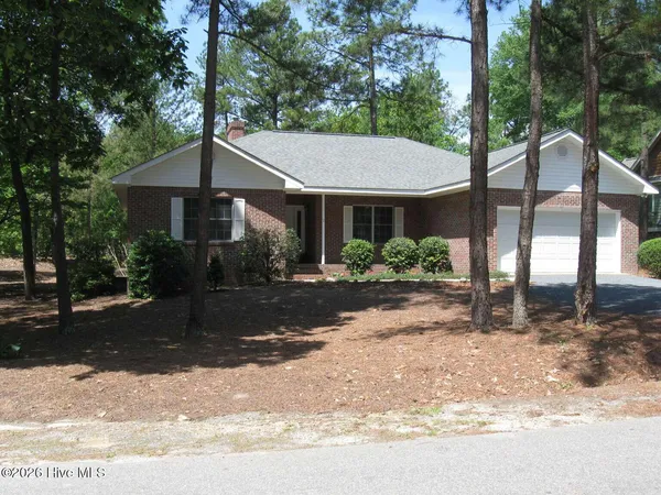 $2,200 | 2 Lodge Pole Lane, Pinehurst, NC 28374