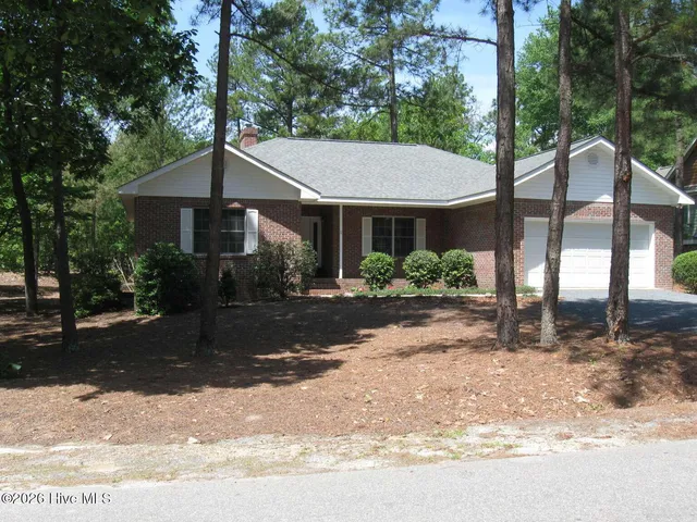 $2,200 | 2 Lodge Pole Lane, Pinehurst, NC 28374