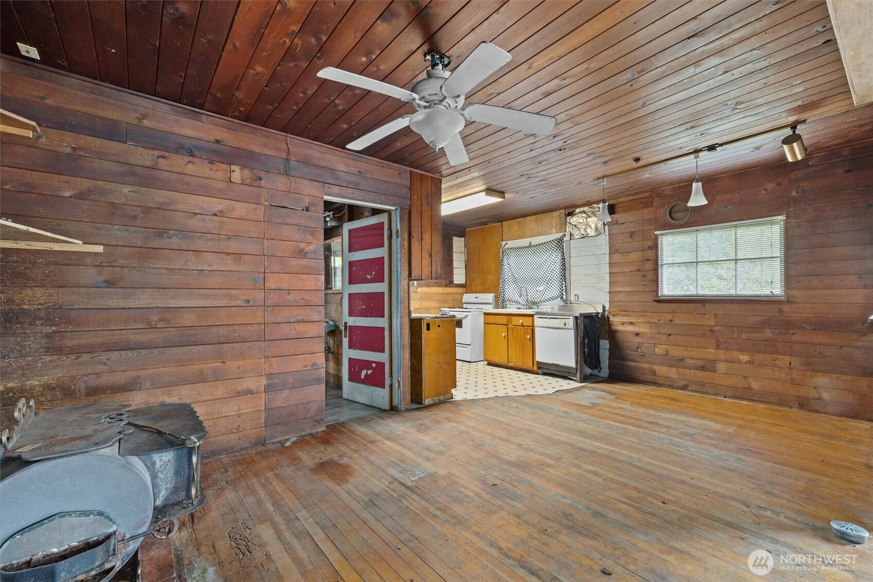 3817 Bells Beach Road Langley, WA 98260 - Photo 32 of 40