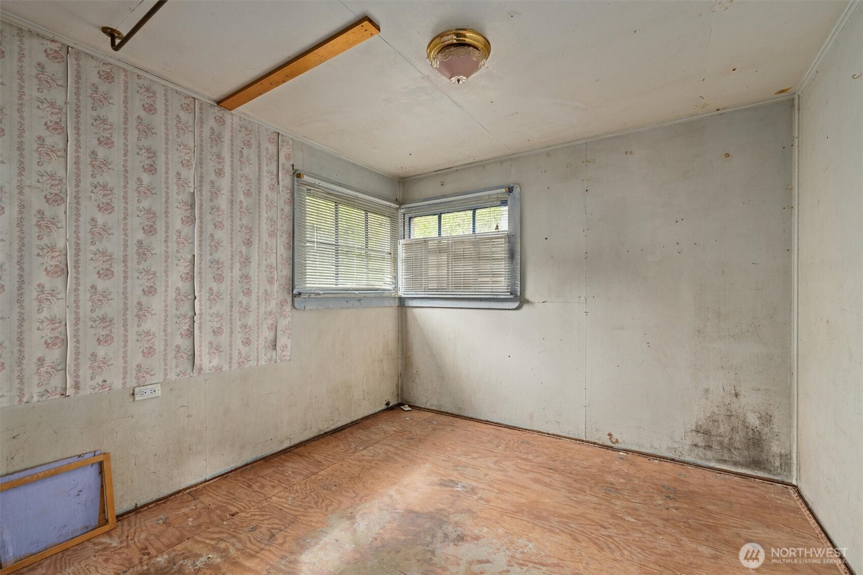 3817 Bells Beach Road Langley, WA 98260 - Photo 34 of 40