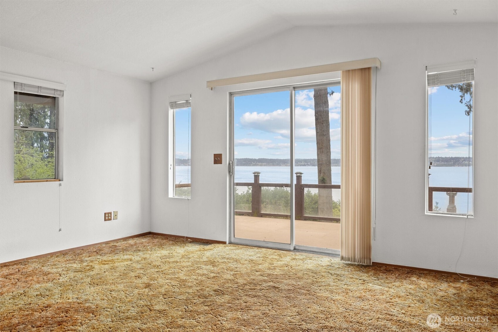 3817 Bells Beach Road Langley, WA 98260 - Photo 9 of 40