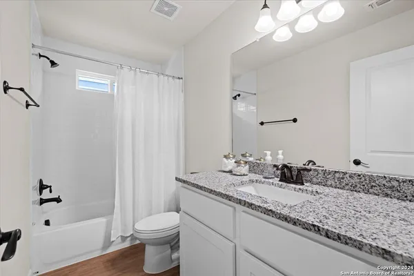 $1,725 | 13710 Enzo Gate, Unit 102, San Antonio, TX 78253