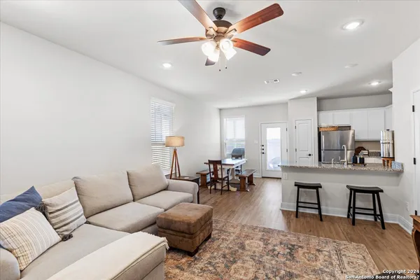 $1,725 | 13710 Enzo Gate, Unit 102, San Antonio, TX 78253