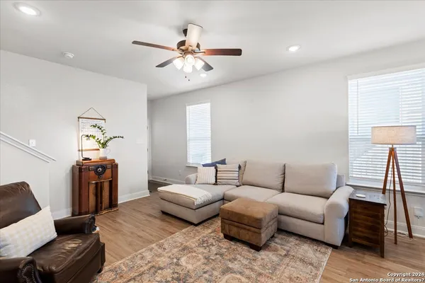 $1,725 | 13710 Enzo Gate, Unit 102, San Antonio, TX 78253