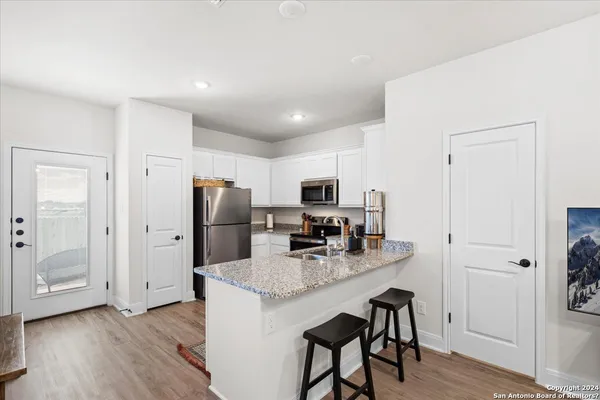 $1,725 | 13710 Enzo Gate, Unit 102, San Antonio, TX 78253