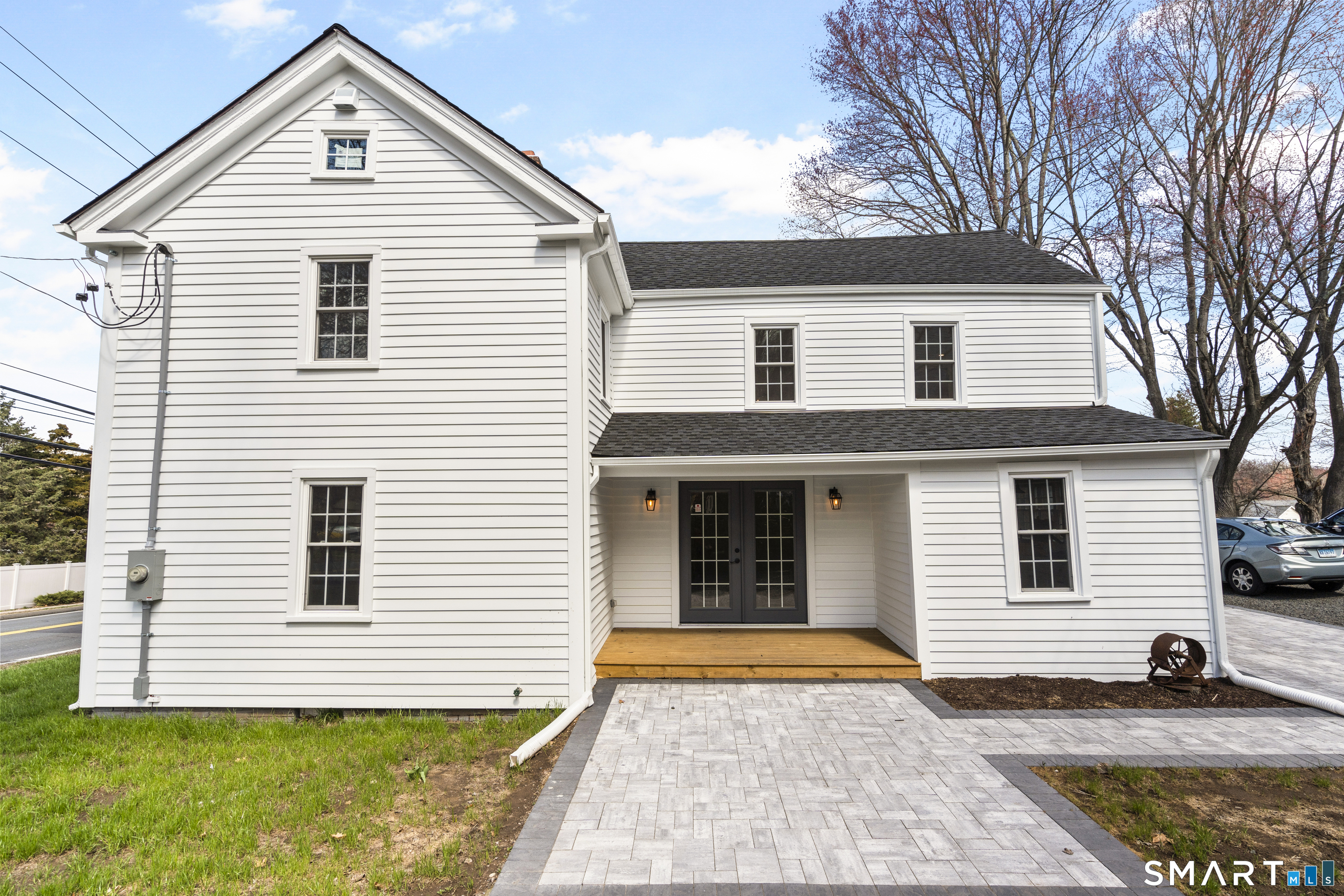 279 Keeney Street Manchester, CT 06040 - Photo 2 of 32