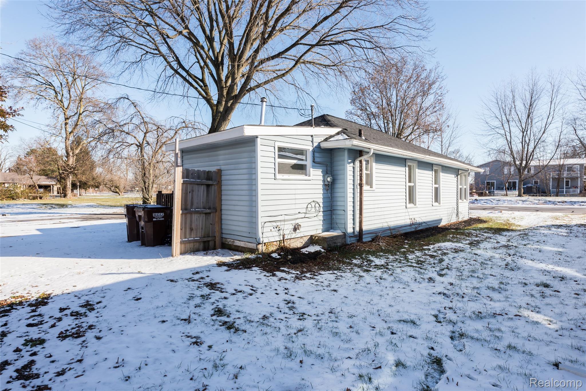 5697 Venice Road Newport, MI 48166 - Photo 3 of 43 DSC_6.jpg