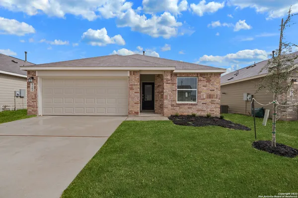 $1,895 | 9105 Navarro Vista, Seguin, TX 78155