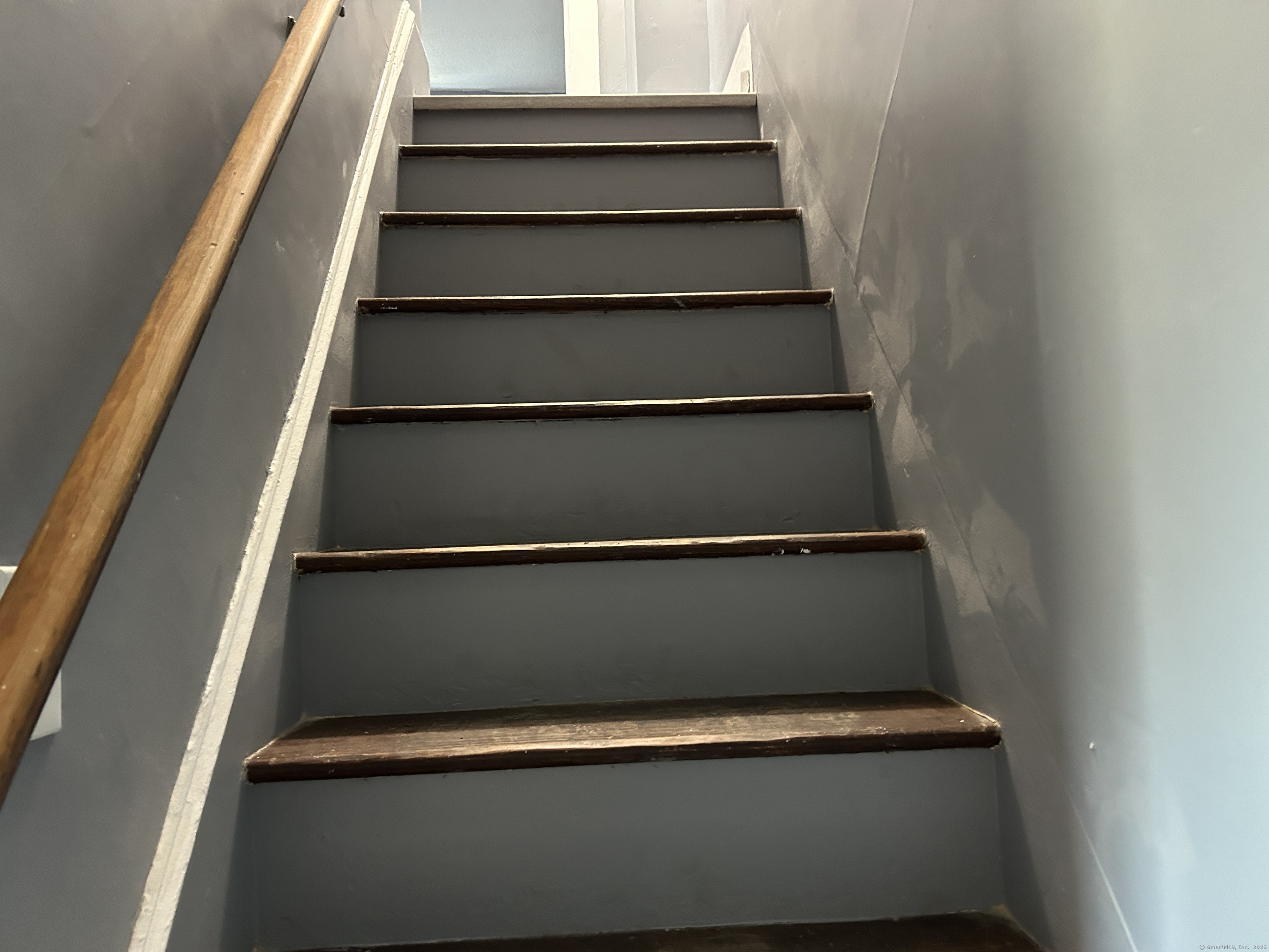 164 Central Avenue Norwich, CT 06360 - Photo 8 of 16 a view of entryway