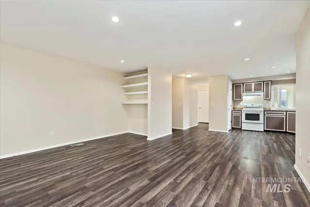 $344,900 | 1325 Amber Drive, Mountain Home, ID 83647