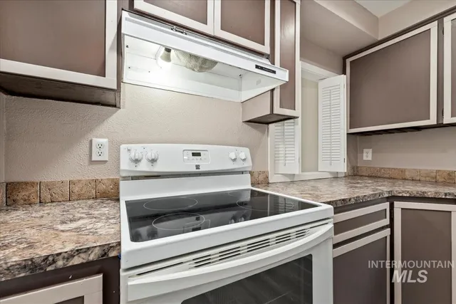 $344,900 | 1325 Amber Drive, Mountain Home, ID 83647