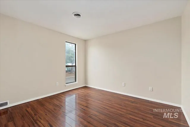 $344,900 | 1325 Amber Drive, Mountain Home, ID 83647