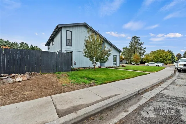 $344,900 | 1325 Amber Drive, Mountain Home, ID 83647