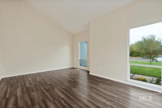 $344,900 | 1325 Amber Drive, Mountain Home, ID 83647