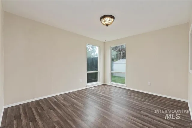 $344,900 | 1325 Amber Drive, Mountain Home, ID 83647