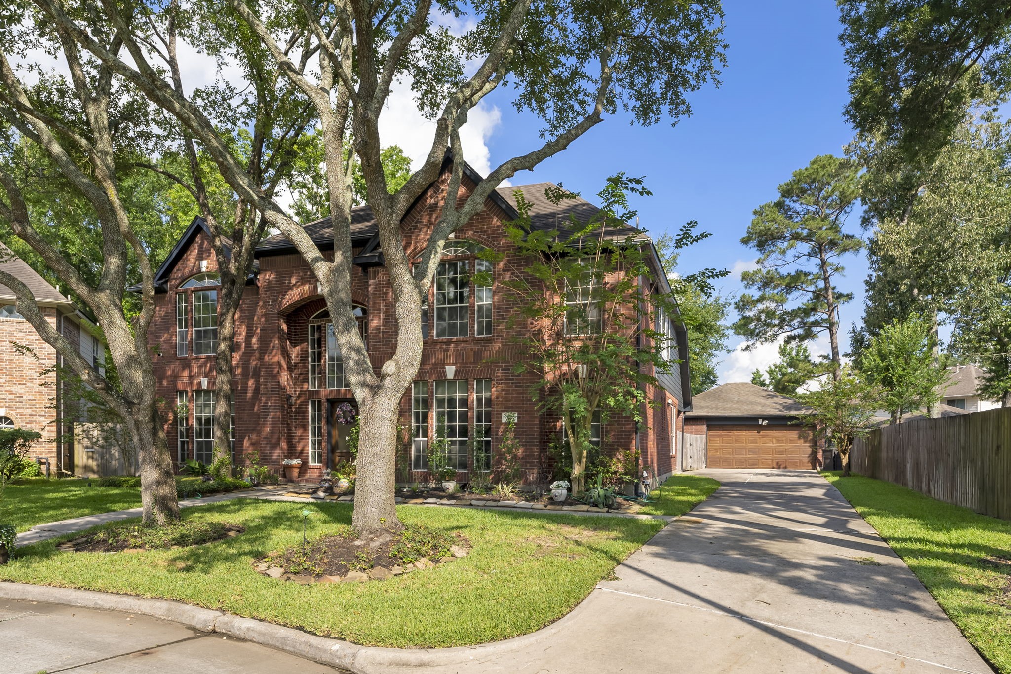 12907 Ryaneagles Circle Houston, TX 77044 - Photo 2 of 48 a view of outdoor space and yard
