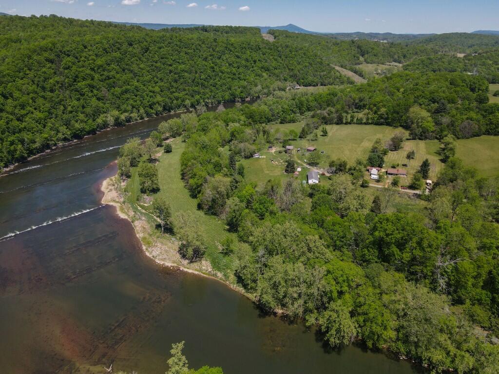 404 Baker Island Road Max Meadows, VA 24360 - Photo 5 of 66 5