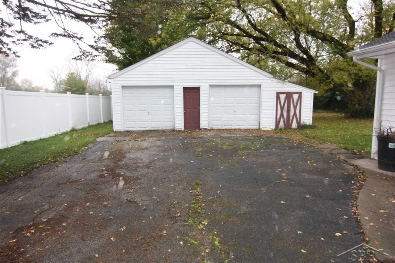 5201 Sherman Road Saginaw, MI 48604 - Photo 16 of 19 50059134-15.JPG