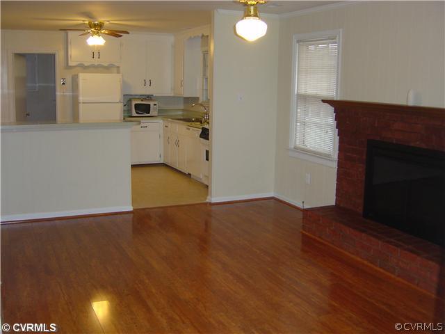 10240 Greglynn Road North Chesterfield, VA 23236 - Photo 3 of 15 Den/Family/Great Room - Gorgeous flooring with gas