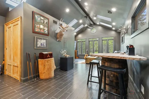 $2,149,000 | 790 West Deerpath Road, Lake Forest, IL 60045