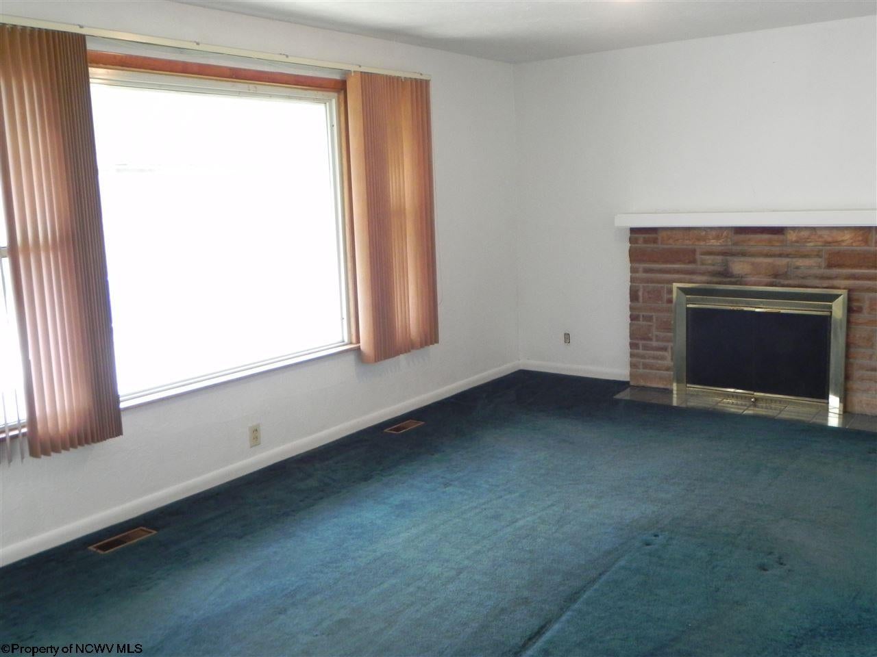 1818 Pleasant Valley Road Fairmont, WV 26554 - Photo 4 of 26 Gallery Image 4