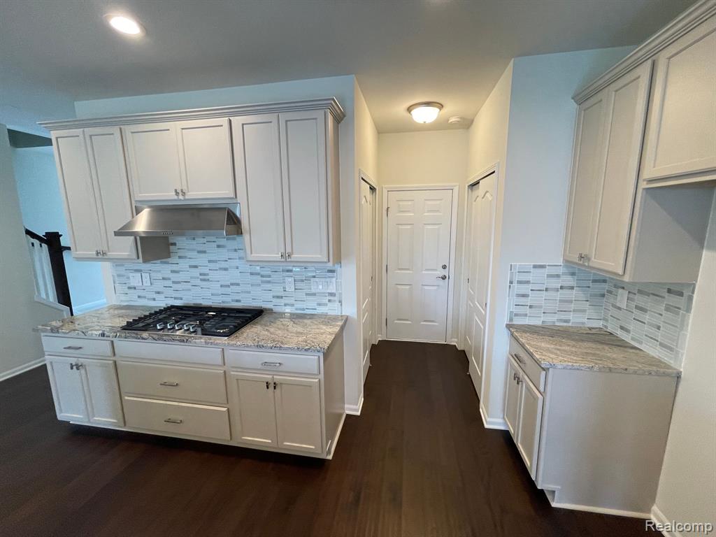 43545 Prospect Lane Novi, MI 48375 - Photo 8 of 22