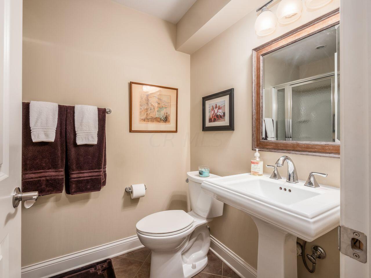 2079 Guilford Road Columbus, OH 43221 - Photo 56 of 81 Bath 6