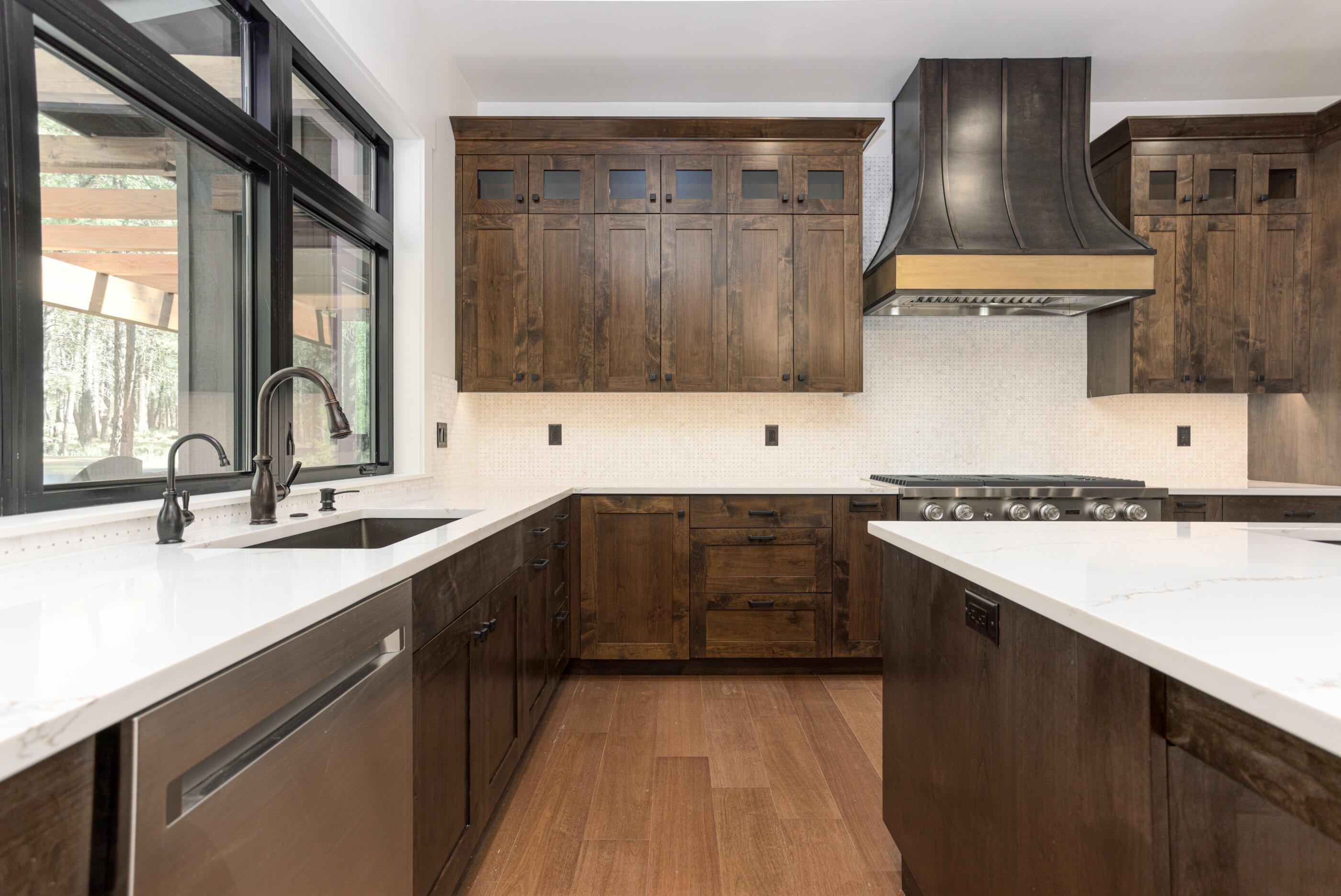 56593 Sunstone Loop, Unit 127 Bend, OR 97707 - Photo 12 of 46 Knotty Alder Cabinetry