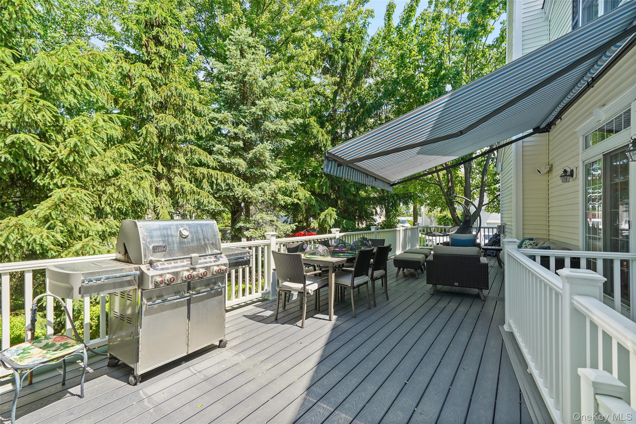 2 Heirloom Court Rye Brook, NY 10573 - Photo 24 of 37 Deck