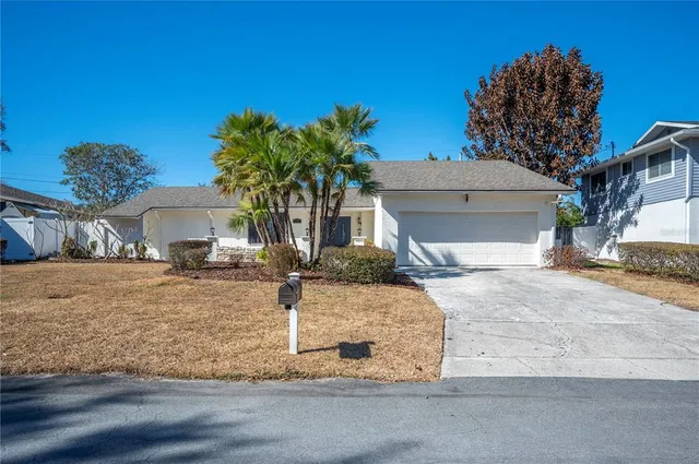 $369,900 | 627 Palmore Court, Lakeland, FL 33813