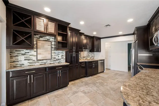 $369,900 | 627 Palmore Court, Lakeland, FL 33813