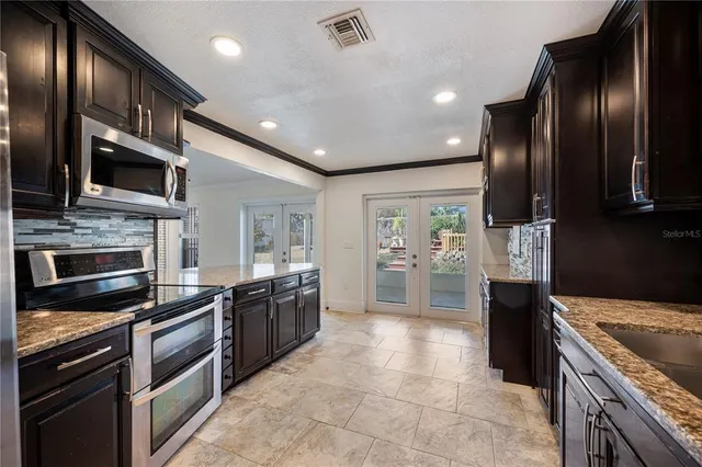 $369,900 | 627 Palmore Court, Lakeland, FL 33813