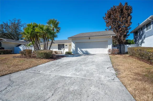 $369,900 | 627 Palmore Court, Lakeland, FL 33813