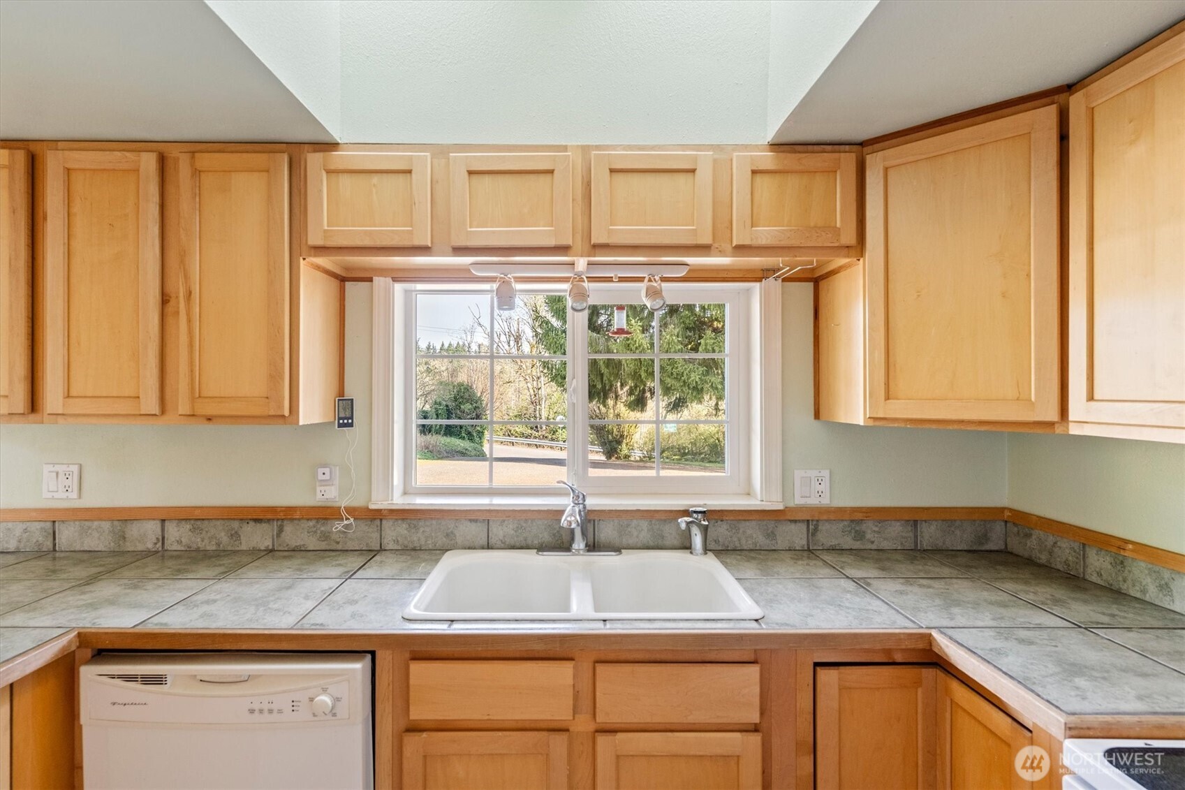 210 Olson Road Longview, WA 98632 - Photo 6 of 40 Gallery Image 6