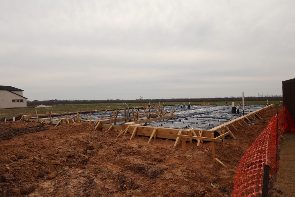 650 Walnut Br Drive Rosenberg, TX 77471 - Photo 10 of 14 Every foundation at DWH is engineered and it’s inspected three times! We do not do “batch” testing. Rest easy knowing your foundation comes with a 10 year warranty.