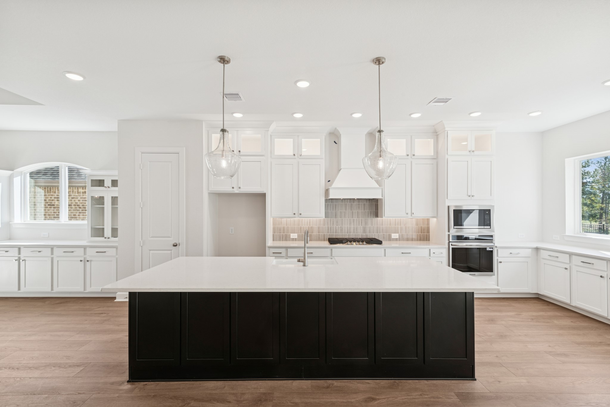 650 Walnut Br Drive Rosenberg, TX 77471 - Photo 4 of 14 REPRESENTATIVE PHOTO - Photo does not represent actual home options and selection. Ask Sales consultant for specific selections.