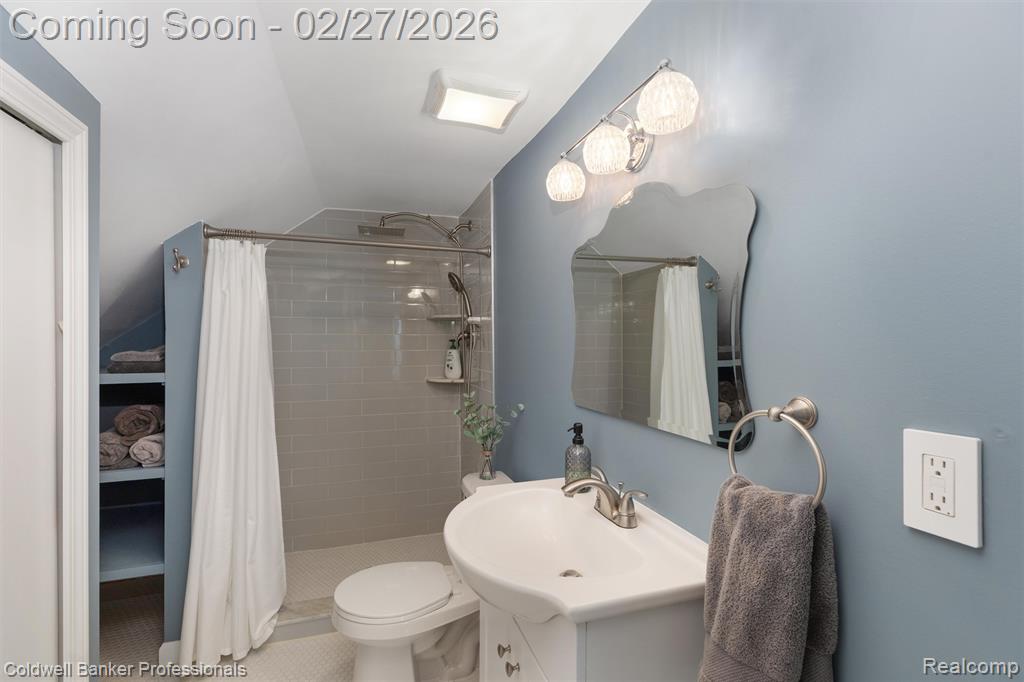2427 Harvard Road Berkley, MI 48072 - Photo 19 of 32 Gallery Image 19