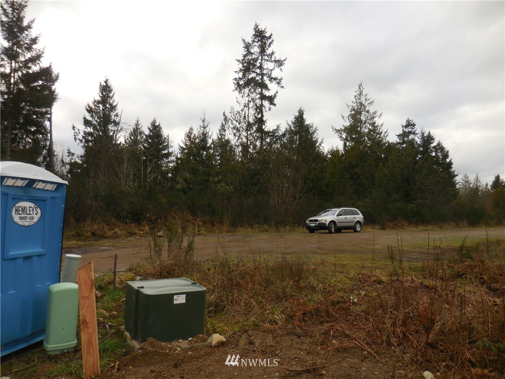 1211- Northeast Raspberry Ridge Lane Poulsbo, WA 98370 - Photo 25 of 34 Gallery Image 25