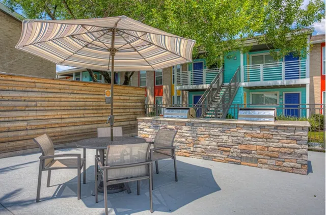 $1,345 | 8787 Hammerly Boulevard, Unit 325, Houston, TX 77080