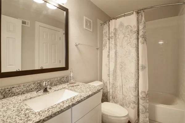 $1,345 | 8787 Hammerly Boulevard, Unit 325, Houston, TX 77080