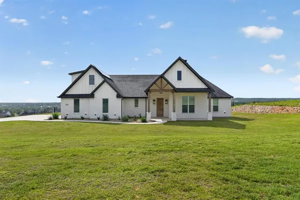 $520,000 | 1040 Agnes Street North, Springtown, TX 76082
