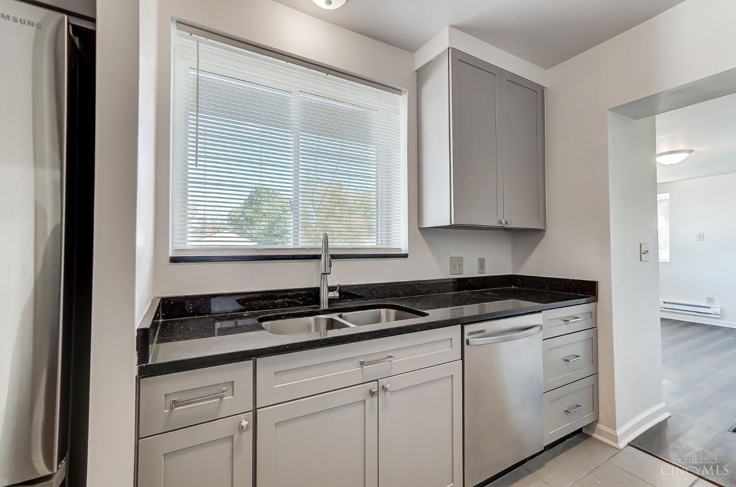 3790 West Fork Road Cincinnati, OH 45247 - Photo 8 of 54 Gallery Image 8