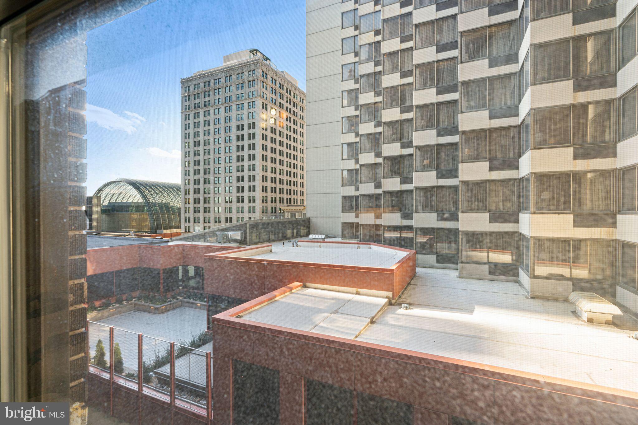 1324 Locust Street, Unit 717 Philadelphia, PA 19107 - Photo 5 of 12 a terrace with sitting area