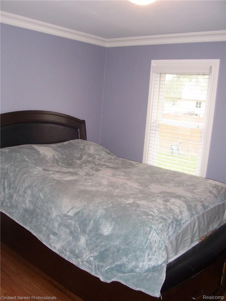 3586 Eastern Avenue Rochester, MI 48307 - Photo 17 of 41 100_1672.JPG