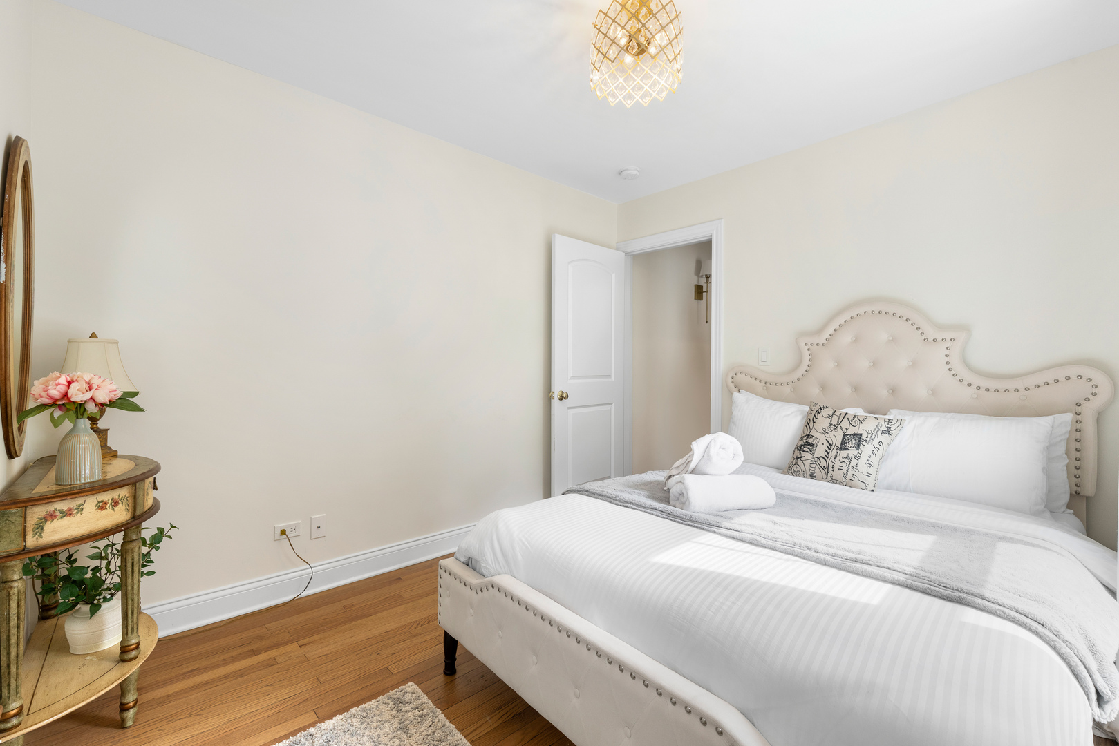 300 Geneva Road Glen Ellyn, IL 60137 - Photo 18 of 43 Gallery Image 18