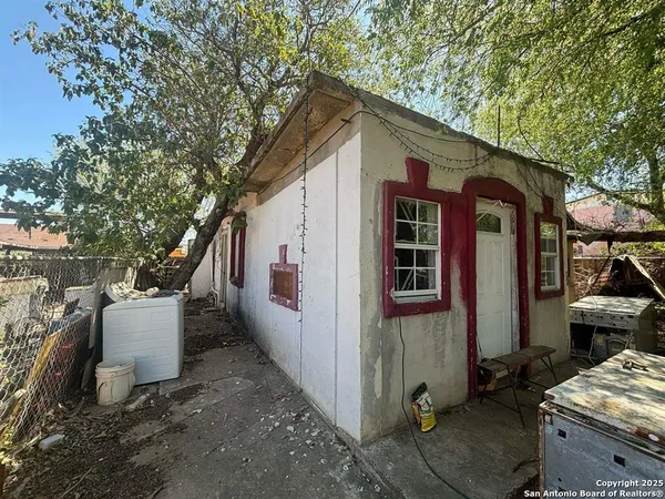 $63,000 | 2206 Smith Street, Laredo, TX 78046