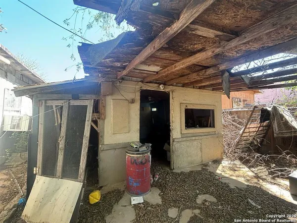 $63,000 | 2206 Smith Street, Laredo, TX 78046