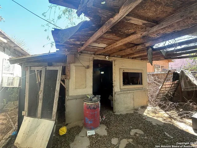 $63,000 | 2206 Smith Street, Laredo, TX 78046